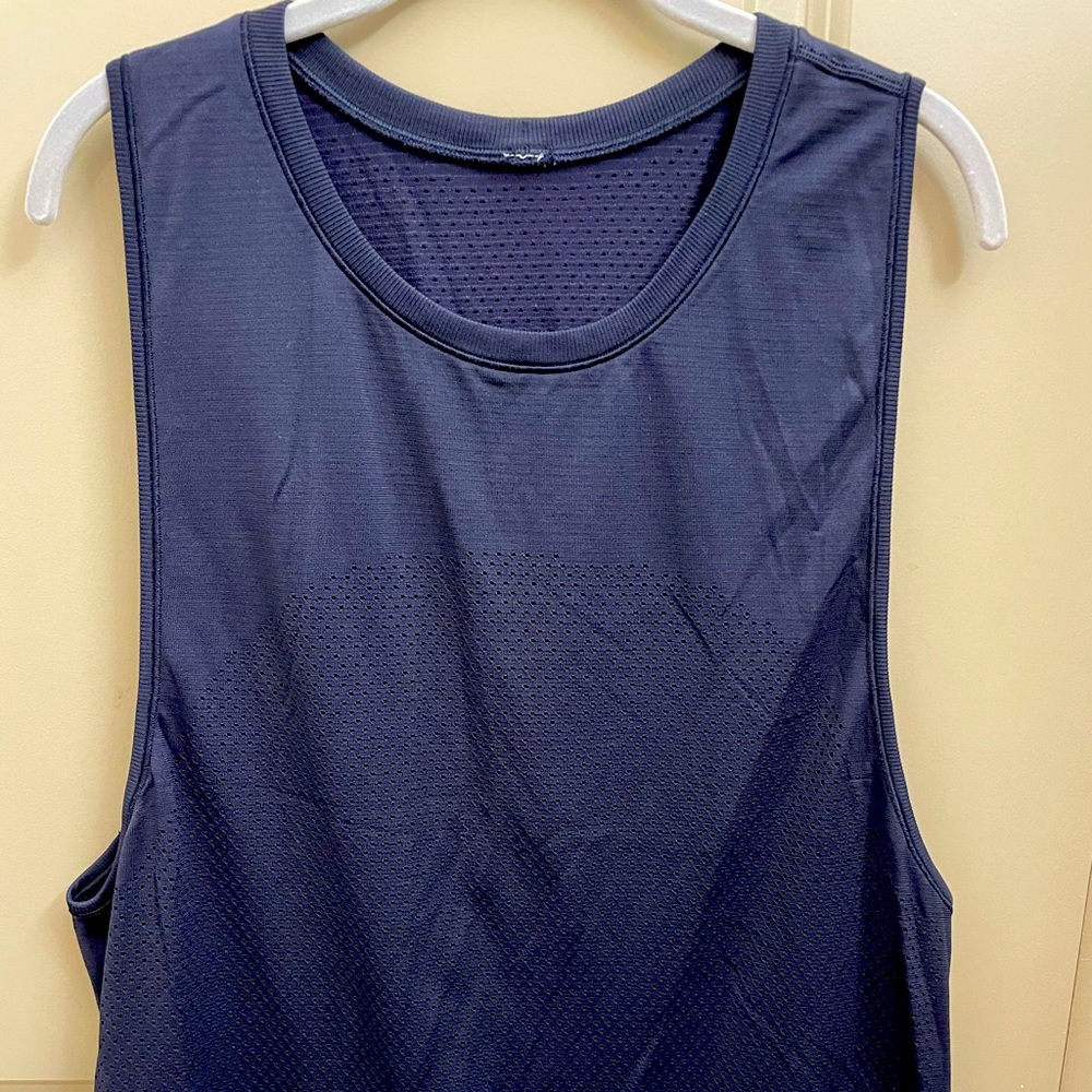 Lululemon Swiftly Breathe Muscle Tank